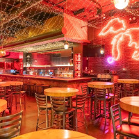 Happy Camper Pizza: Experience the Best Pizza in Chicago's Old Town